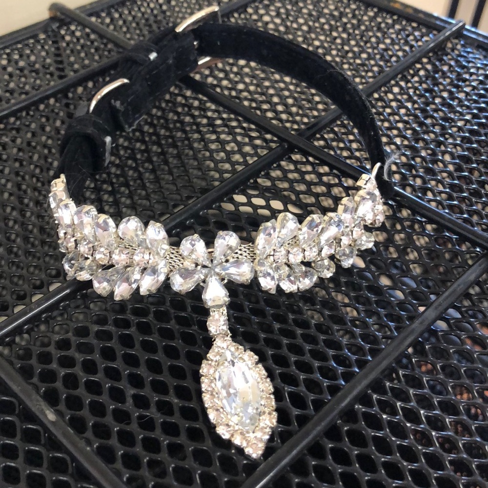 Princess Bling Faux Crystal Black Velvet Collar